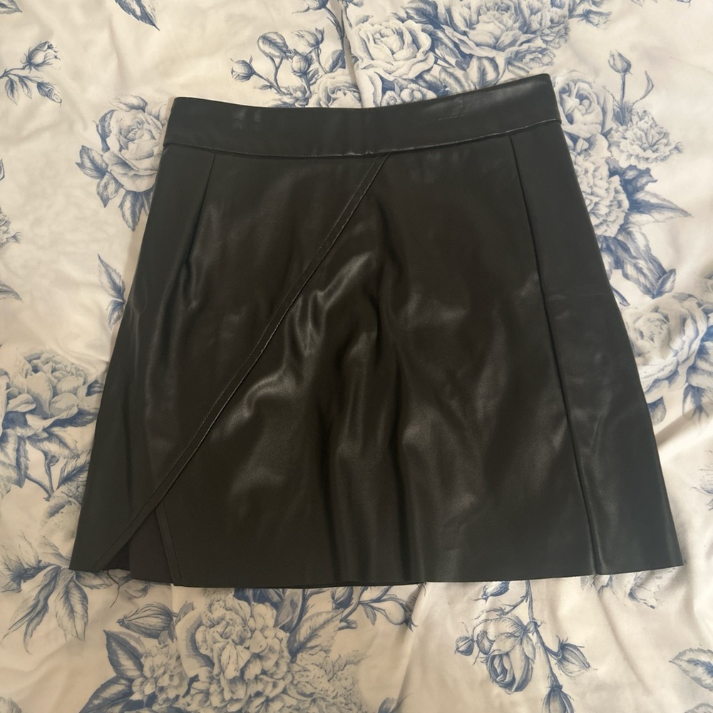 SHEIN Black Mini Pencil Skirt